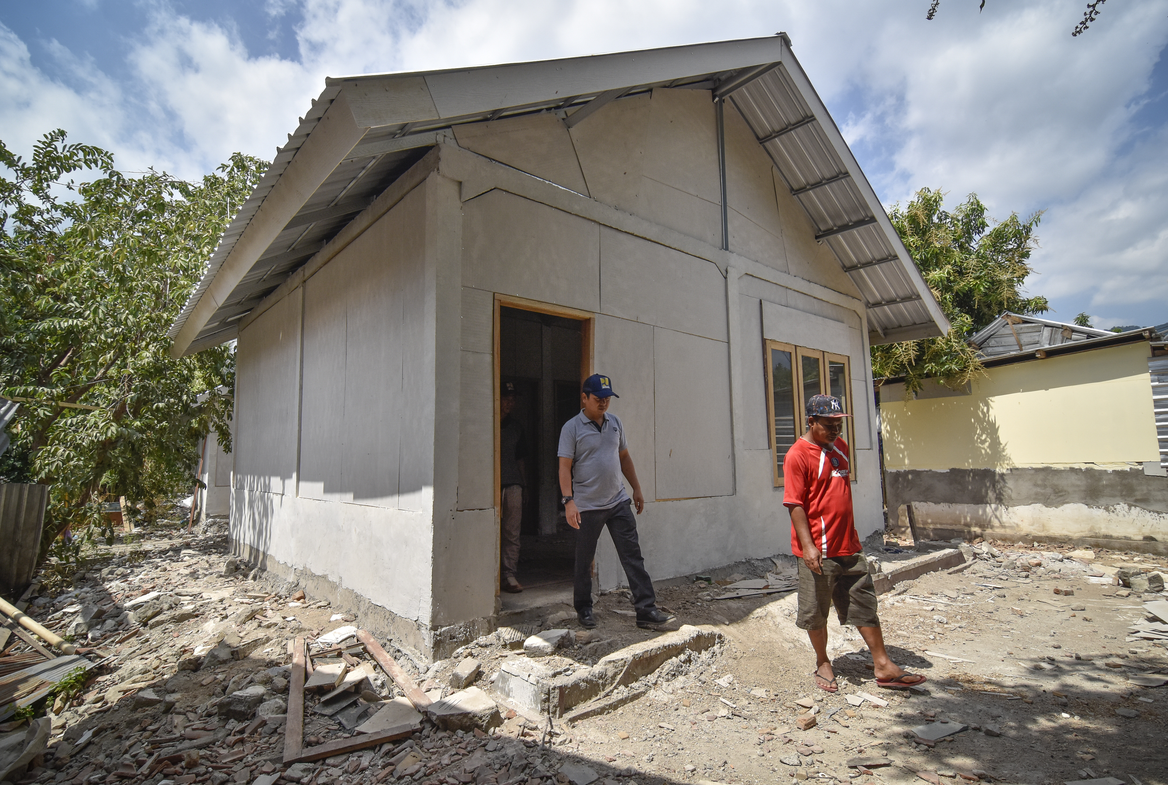 Progres rehabilitasi dan rekonstruksi untuk pembangunan rumah bantuan pemerintah kategori rusak berat akibat gempa di wilayah Lombok Utara 