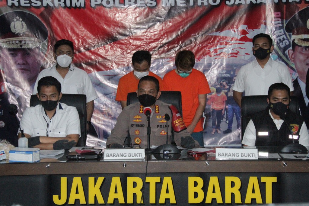 Dua Penyebar Video Syur Mirip Artis GL Dibekuk Polisi