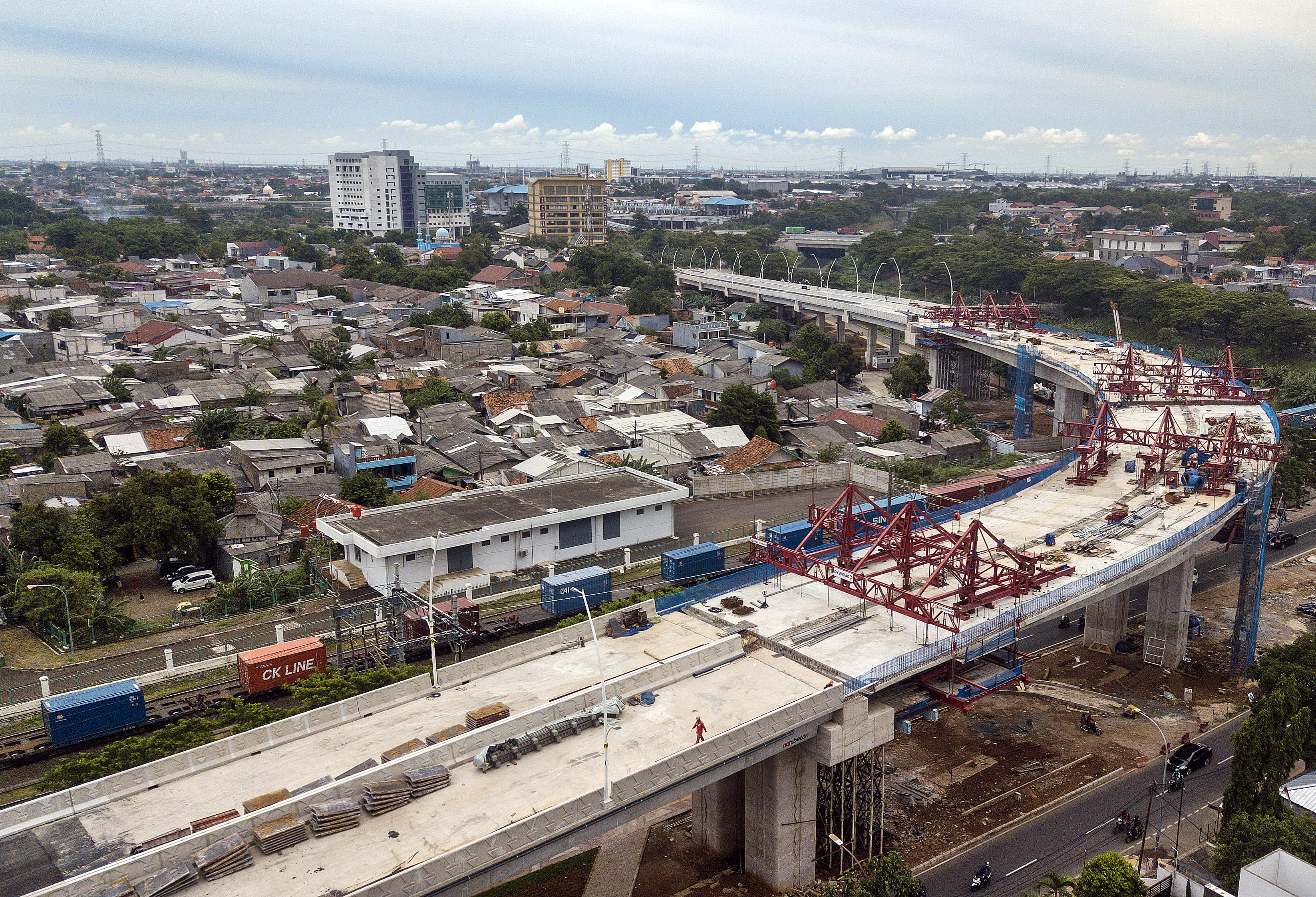 Progres Hampir 100 Persen, Flyover Cakung Siap Uji Coba Maret Ini