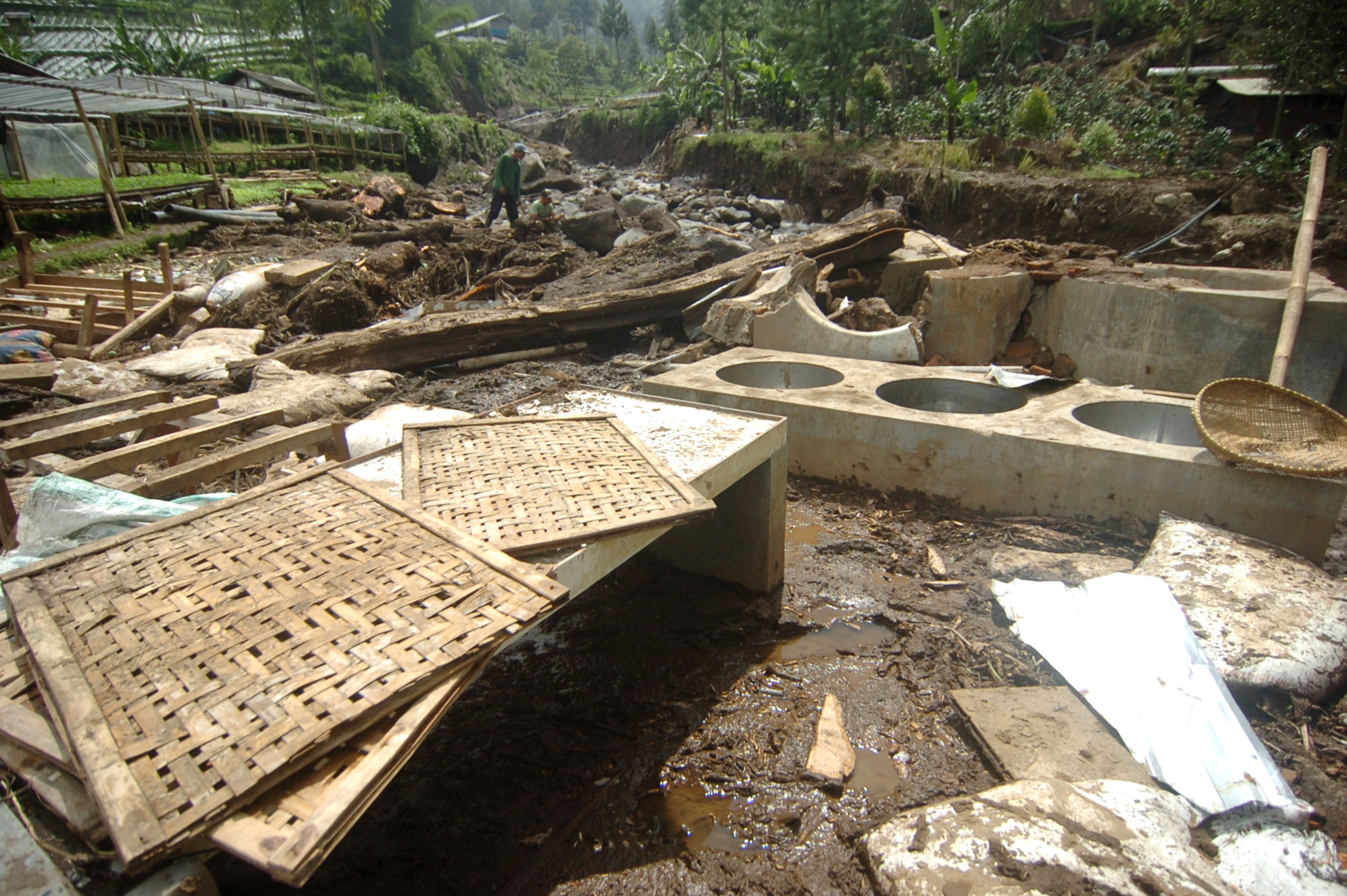 Dampak banjir bandang di kabupaten tegal, Jawa Tengah