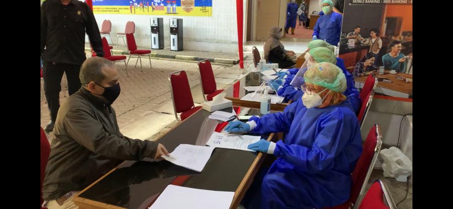 Vaksinasi di Kementan