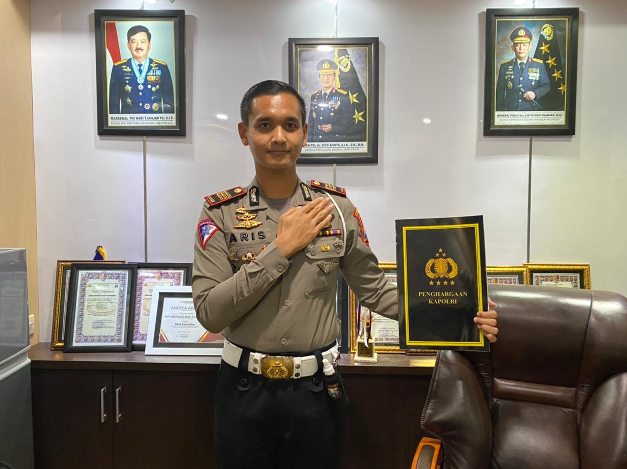 Inisiator TACS Dapat Pin Emas dari Kapolri 