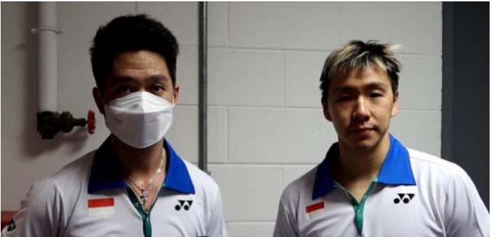 Pasangan ganda putra Indonesia Kevin Sanjaya/Marcus Gideon usai berlaga di putaran pertama All England. 