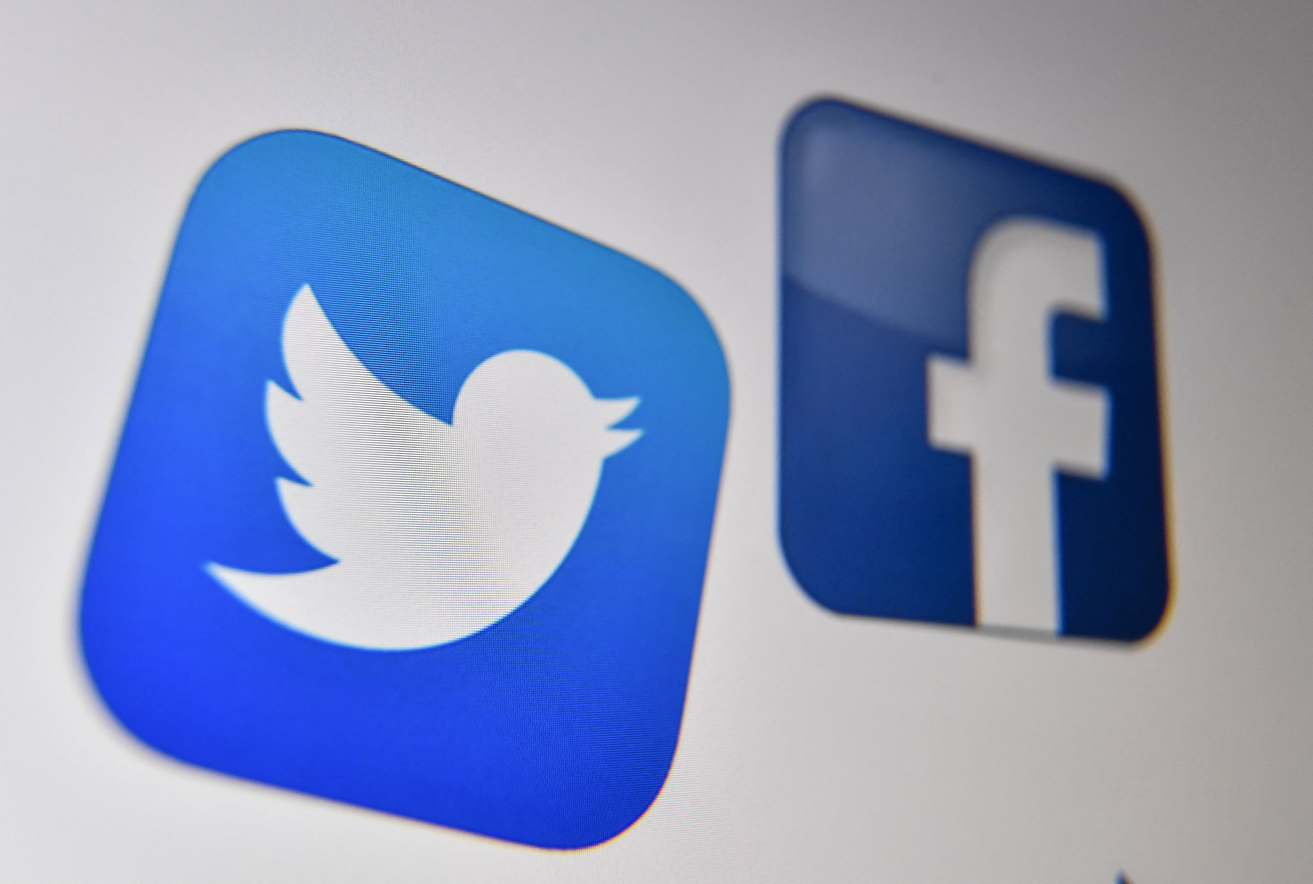 Jaksa AS Minta Facebook dan Twitter Tindak Unggahan Antivaksin