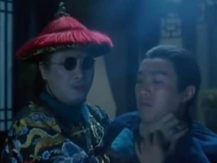 Ng Man Tat dan Stephen Chow dalam Film Royal Tramp.