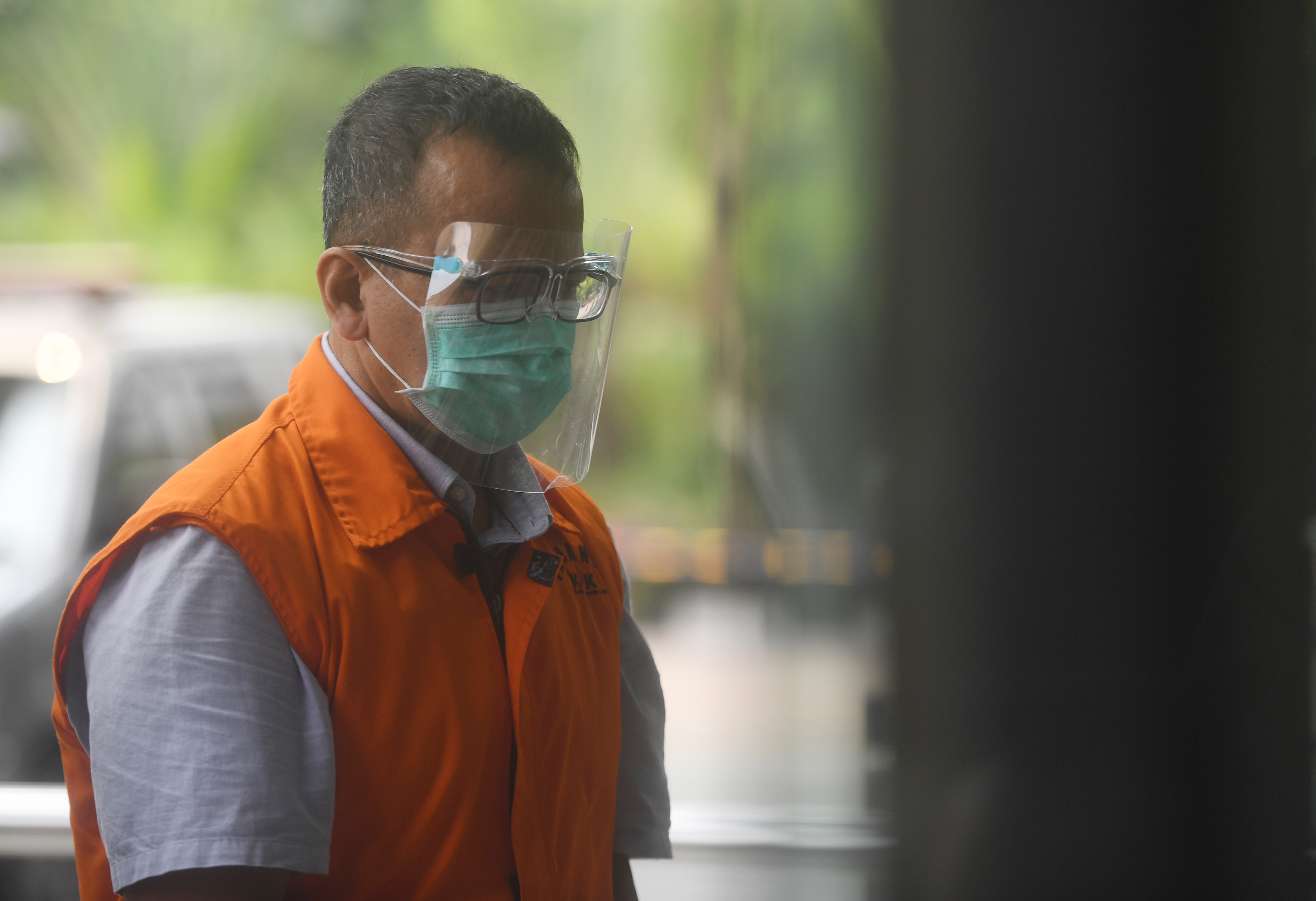 Mantan menteri Kelautan dan Perikana Edhy Prabowo menjalani pemeriksaan di KPK