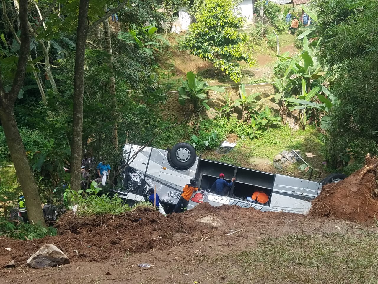 Jasa Raharja Santuni Korban Bus Sri Padma Kencana 