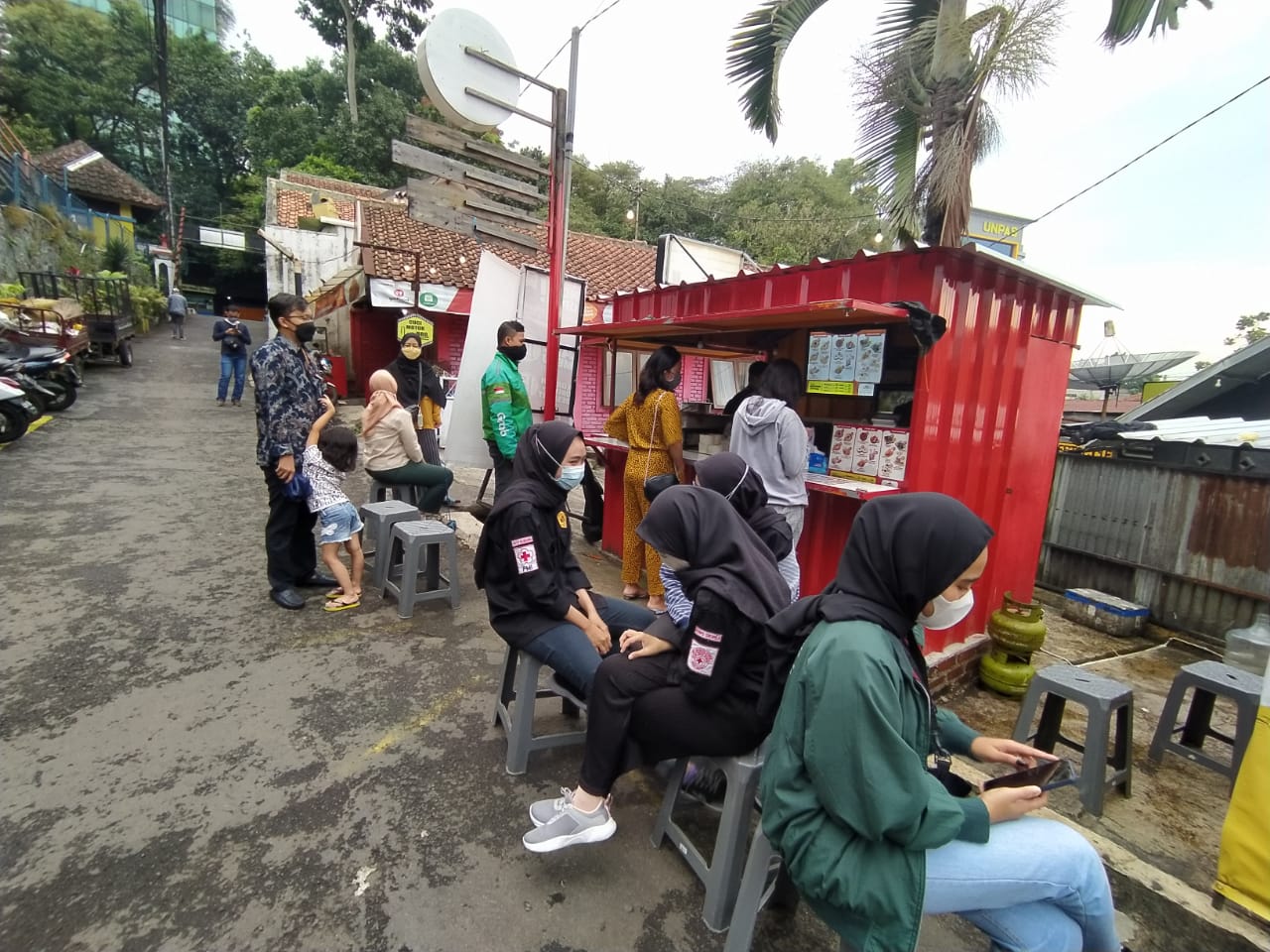  Kedai kami lima Spicy Won di Jalan Tamansari Bawah, Kota Bandung. 
