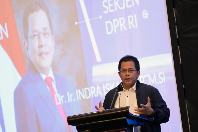 Sekjen DPR RI Indra Iskandar di sela-sela Raker Anggaran dalam Rangka Penyusunan Rencana Kerja dan Anggaran Tahun 2022, Sabtu (6/3).