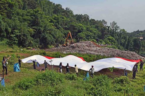 Peringatan Hari Peduli Sampah di Cilowong.