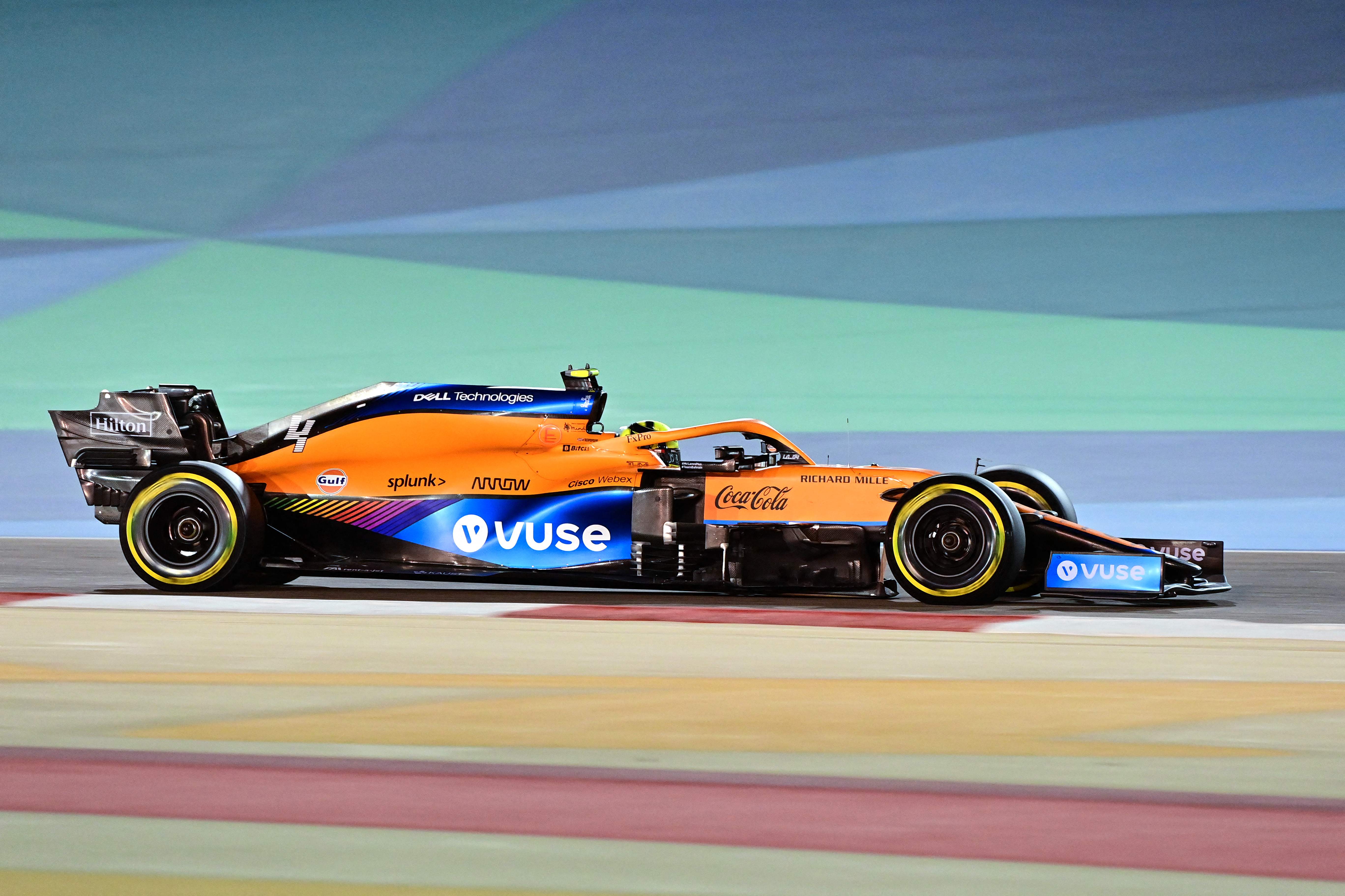 Aksi pembalap tim  McLaren, Lando Norris, pada Formula 1 Grand Prix di the Bahrain International Circuit, Minggu (28/3). 