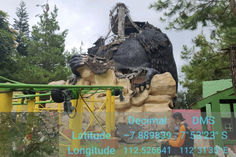 Kondisi patung gorila di salh satu wahana wisata Batu Secret Zoo, Kota Batu, Jawa Timur