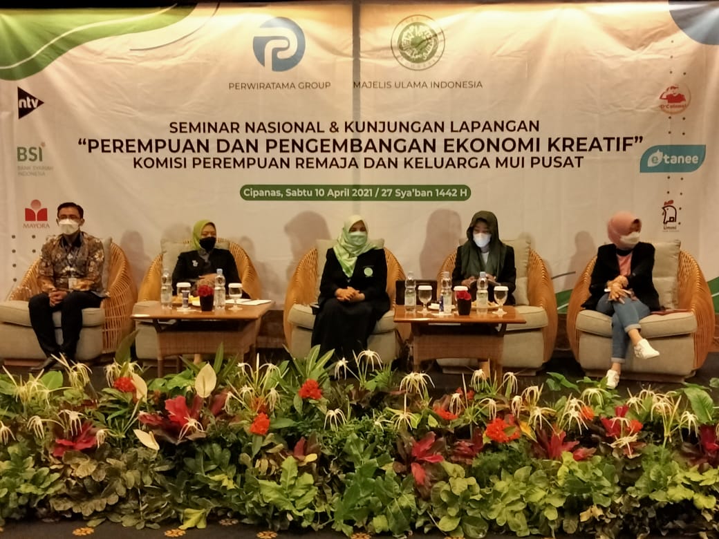Seminar nasional 'Perempuan dan Pengembangan Ekonomi Kreatif', Sabtu, (10/4).
