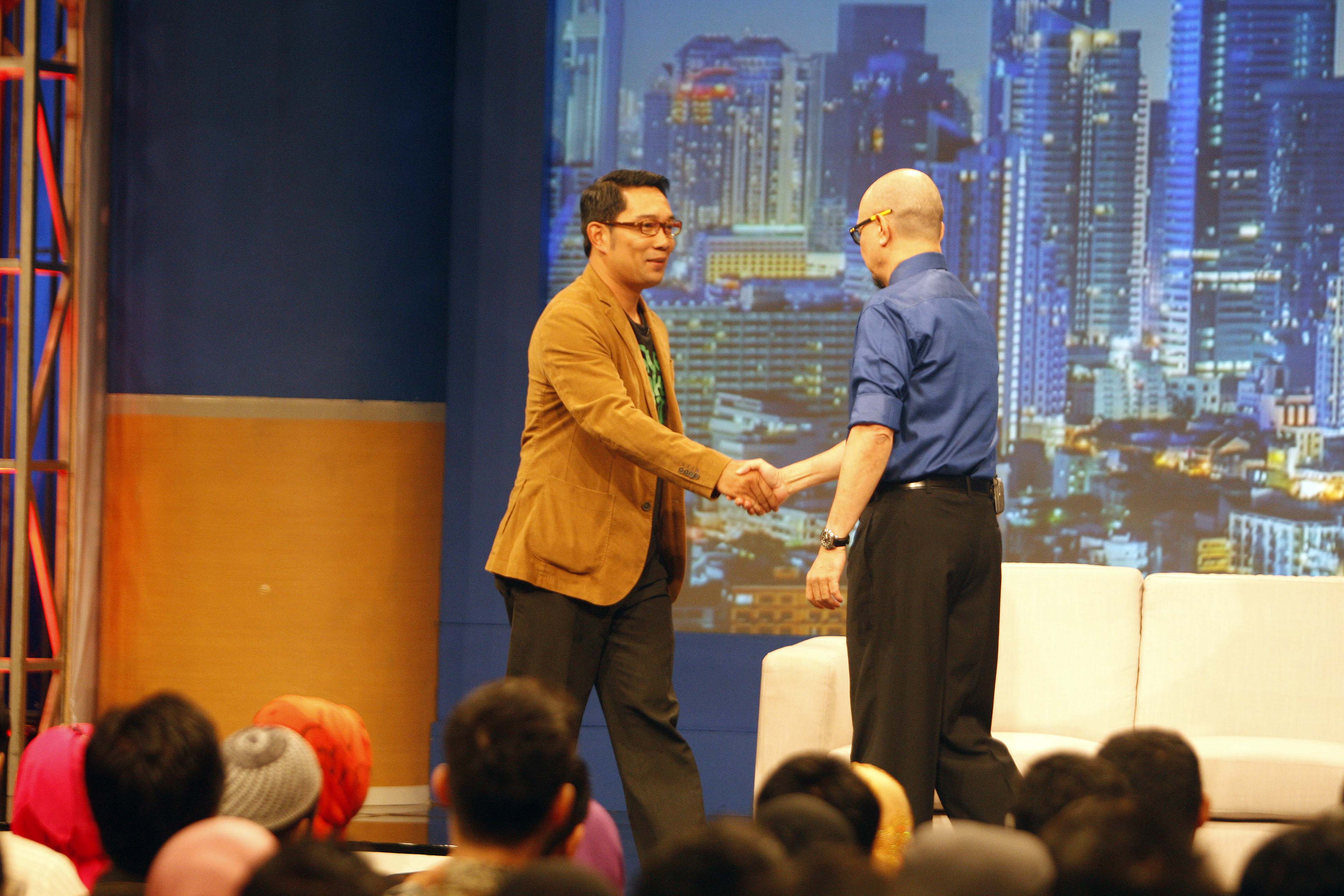 Gubernur Jawa Barat Ridwan Kamil pada taping Kick Andy di Grand Studio Metro TV, Kedoya, Jakarta Barat.