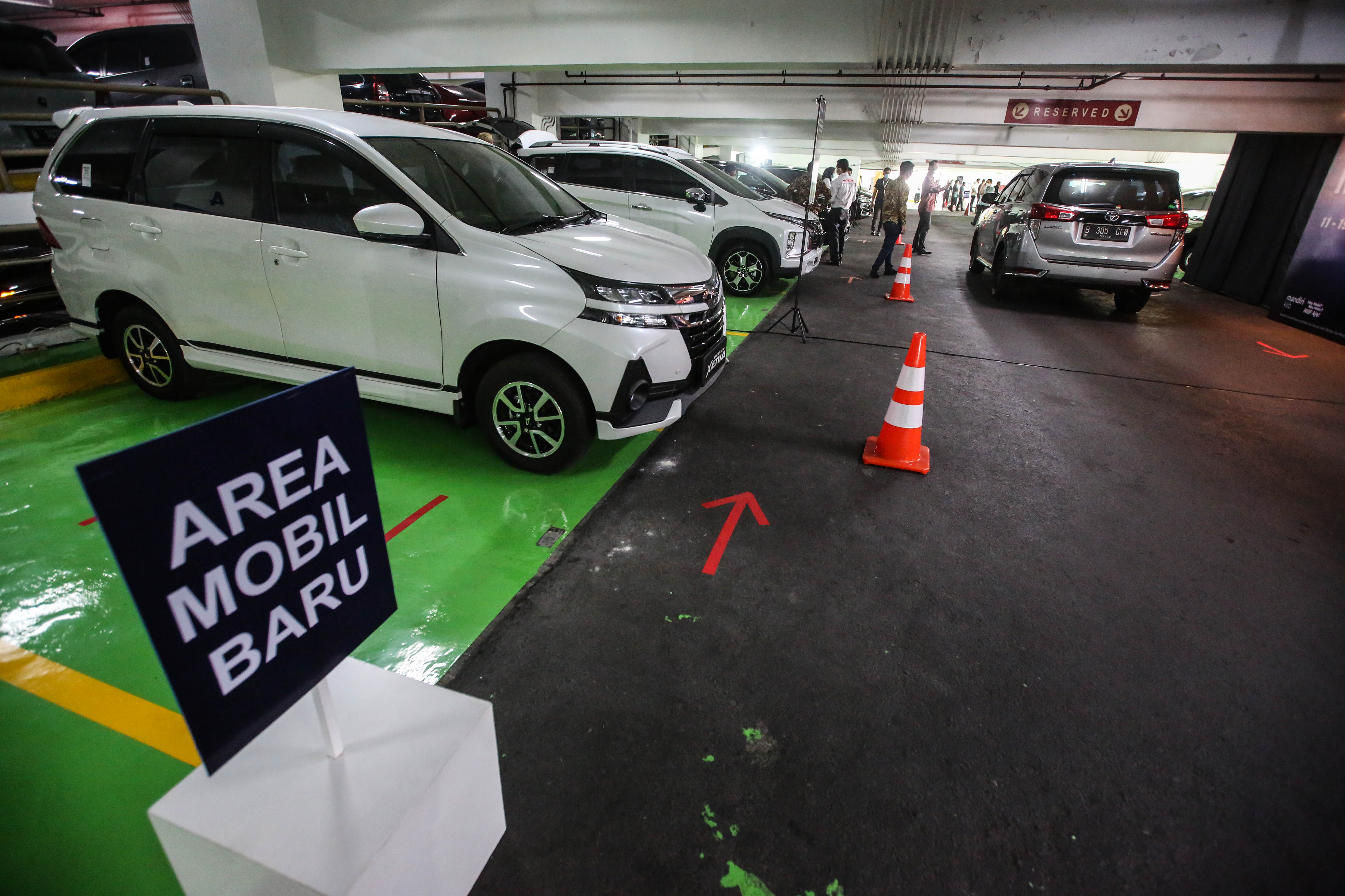 Area pameran mobil yang dilakukan secara online