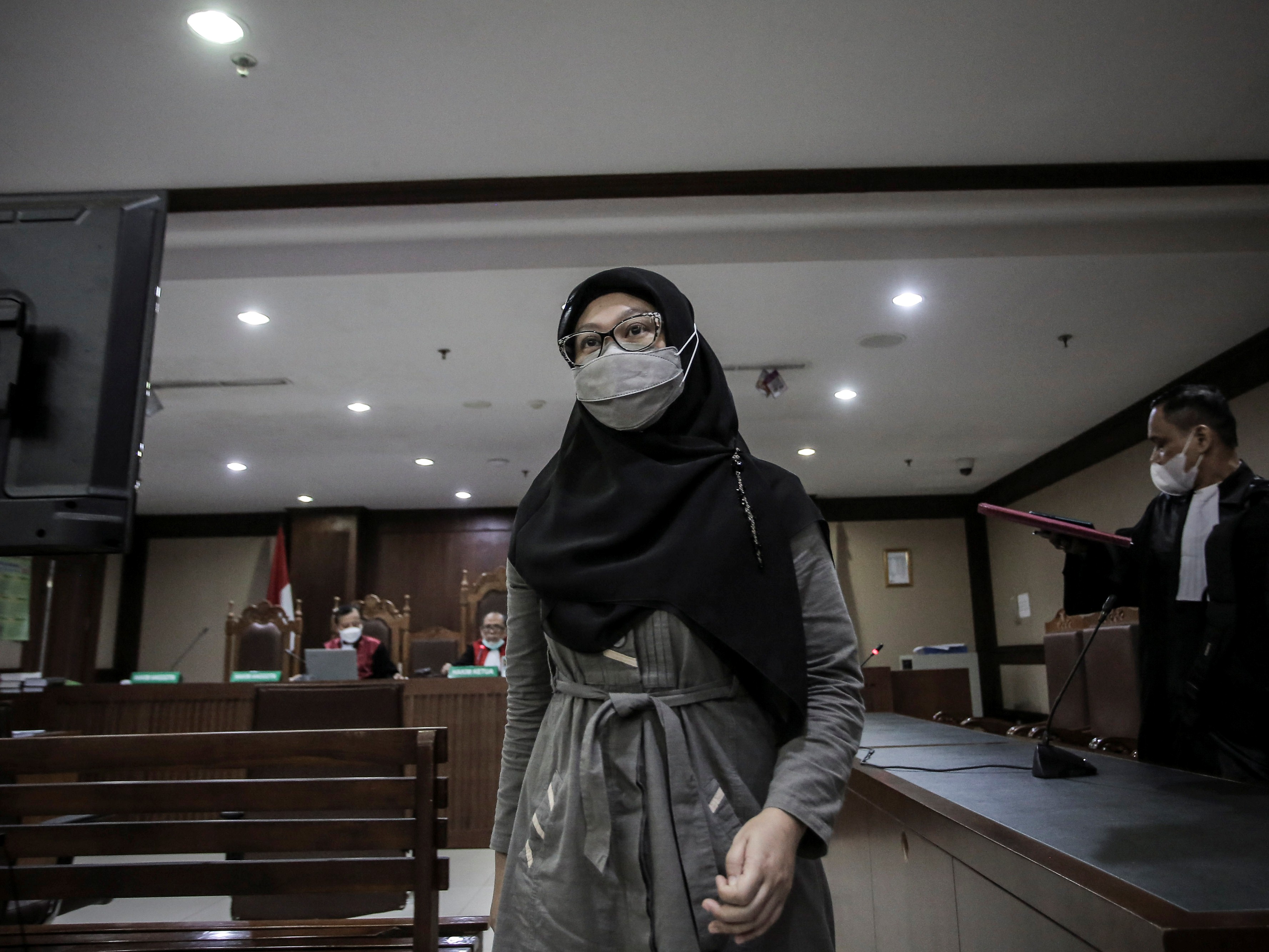 Terdakwa kasus korupsi pengadaan perangkat transportasi informasi terintegrasi Bakamla Leni Marlena.