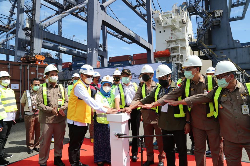 Pelepasan ekspor komoditas pertanian senilai Rp. 220,4 miliar di Terminal Kontainer, Pelabuhan Tanjung Priok, Jakarta, Jumat (2/4). 