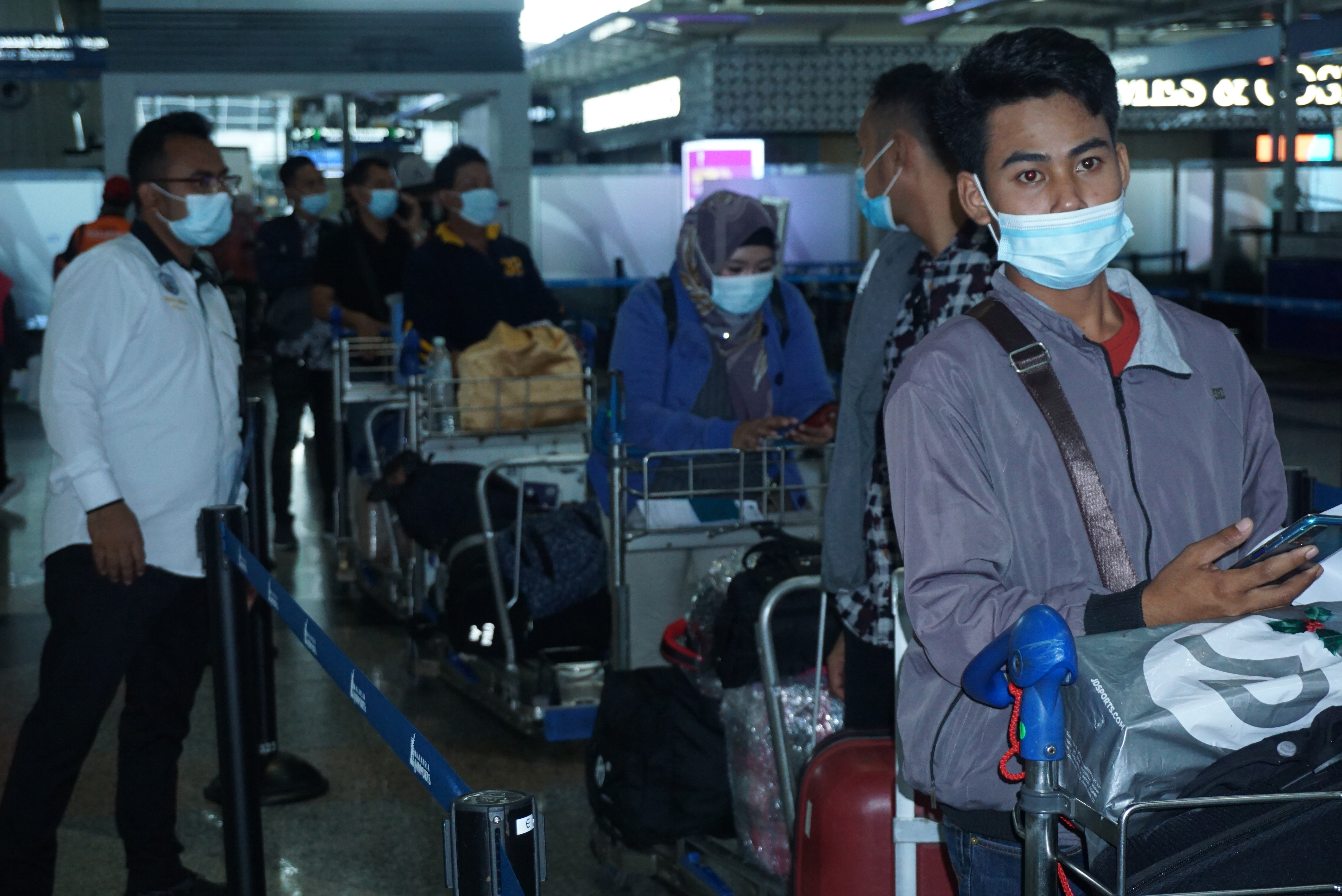 Sejumlah pekerja migran Indonesia bersiap pulang ke Tanah Air dari Malaysia