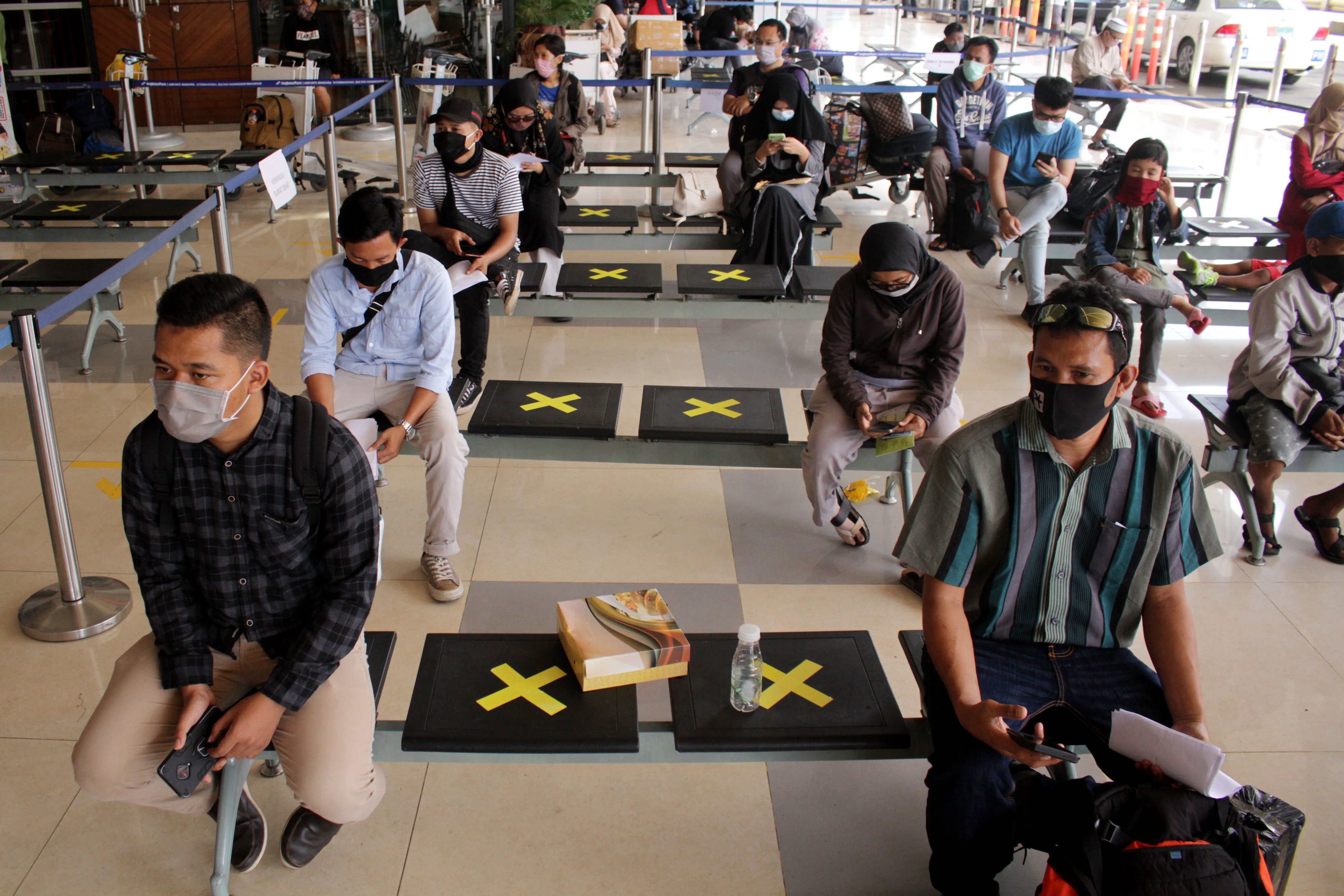 Protokol kesehatan di bandara