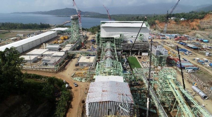 Kondisi pembangungn smelter feronikel PT Antam di di Halmahera Timur, Maluku Utara. 
