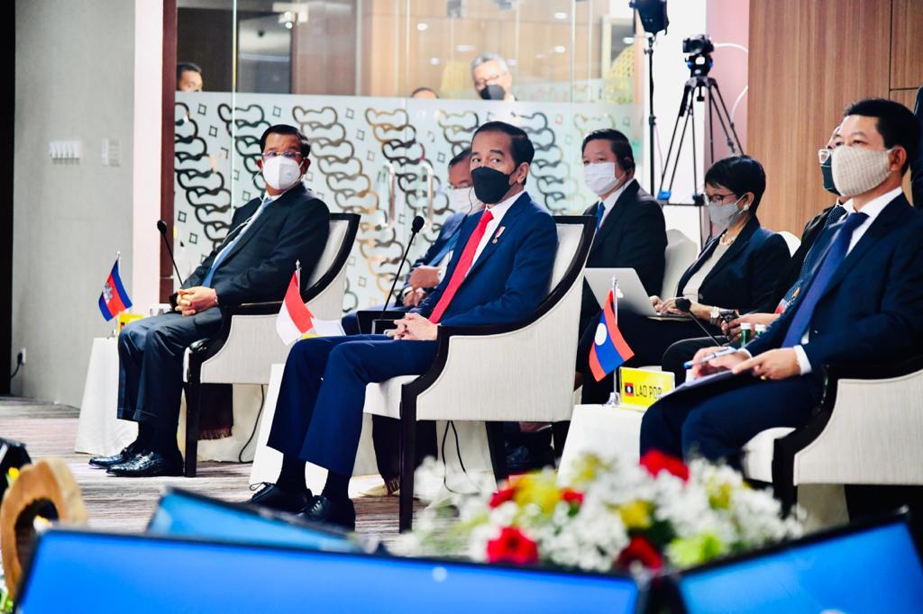 Presiden Jokowi saat menghadiri KTT ASEAN yang membahas krisis Myanmar.