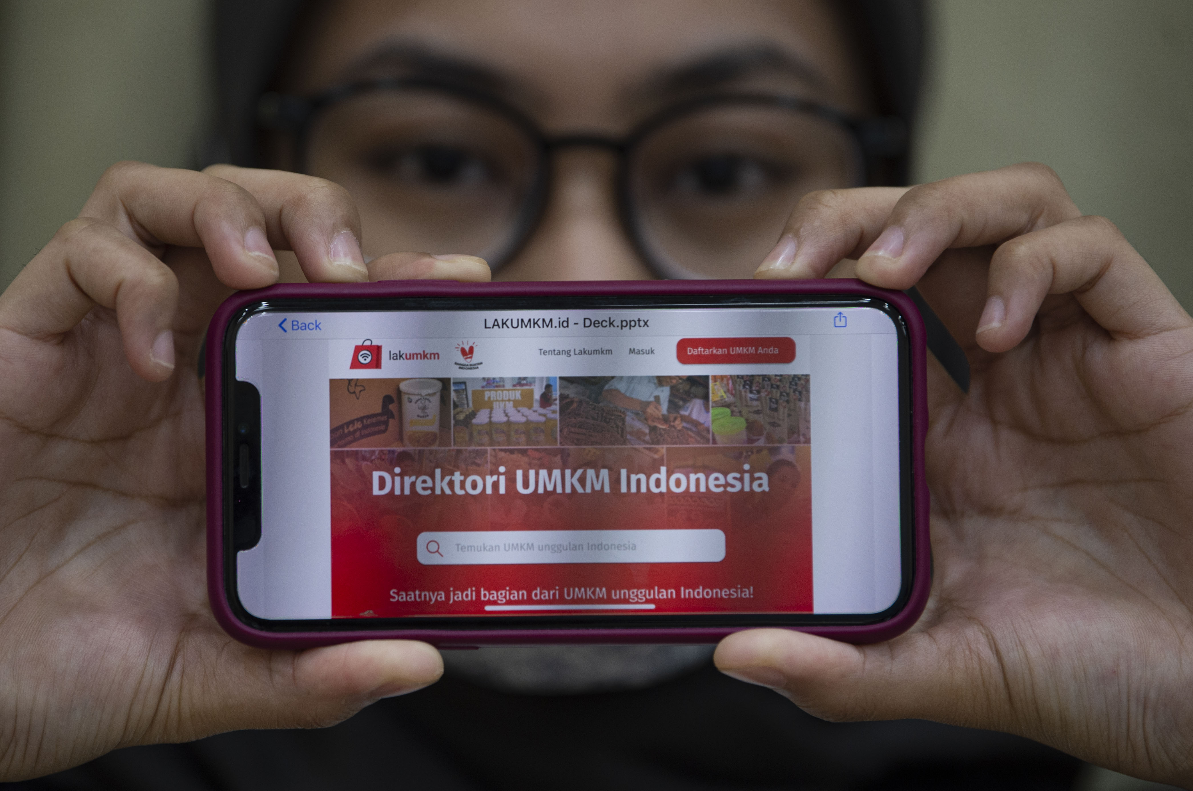 Situs direktori UMKM Indonesia, lakumkm.id yang dibuat untuk mendukung Gerakan Nasional Bangga Buatan Indonesia (Gernas BBI) di Jakarta.