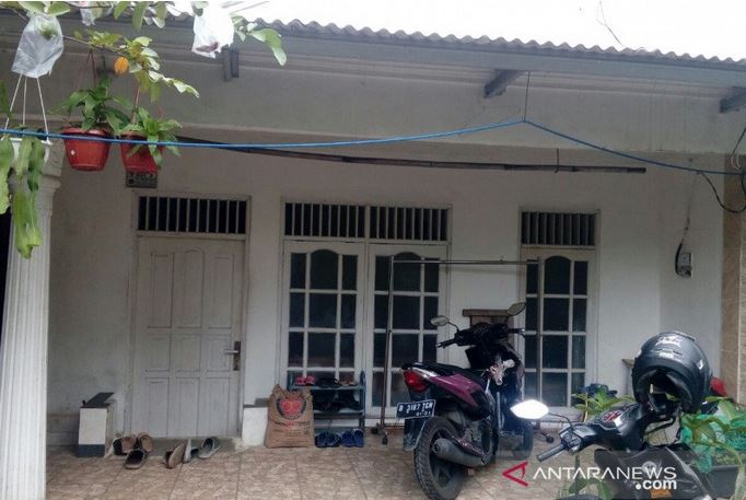 Rumah Keluarga Terduga Teroris Penyerang Mabes Polri Sepi