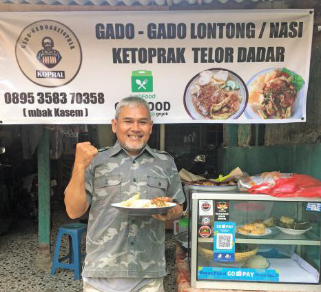 Menginspirasi Alumni Fakultas Lain