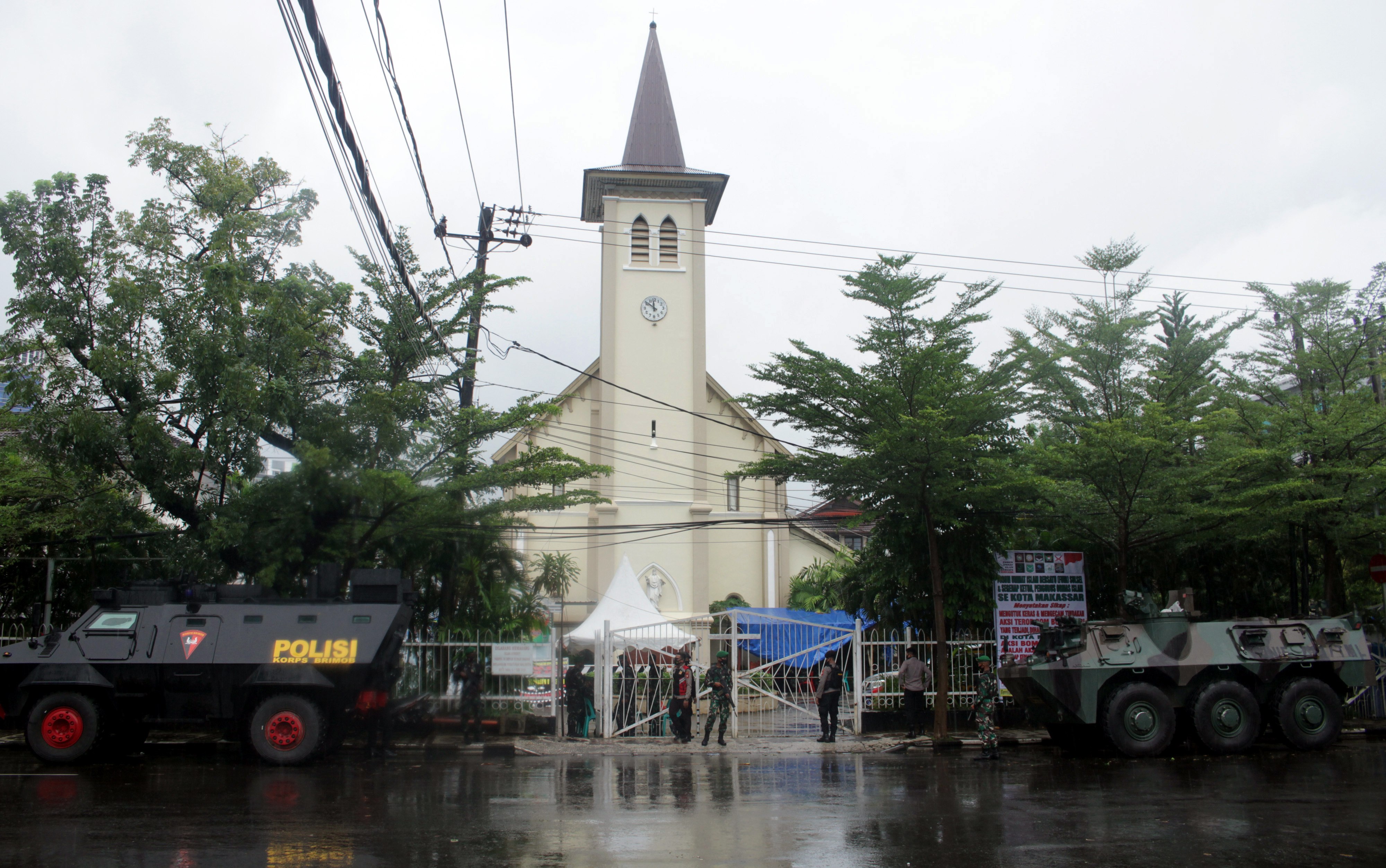 Pengamanan gereja di makassar saat peryaaan paskah