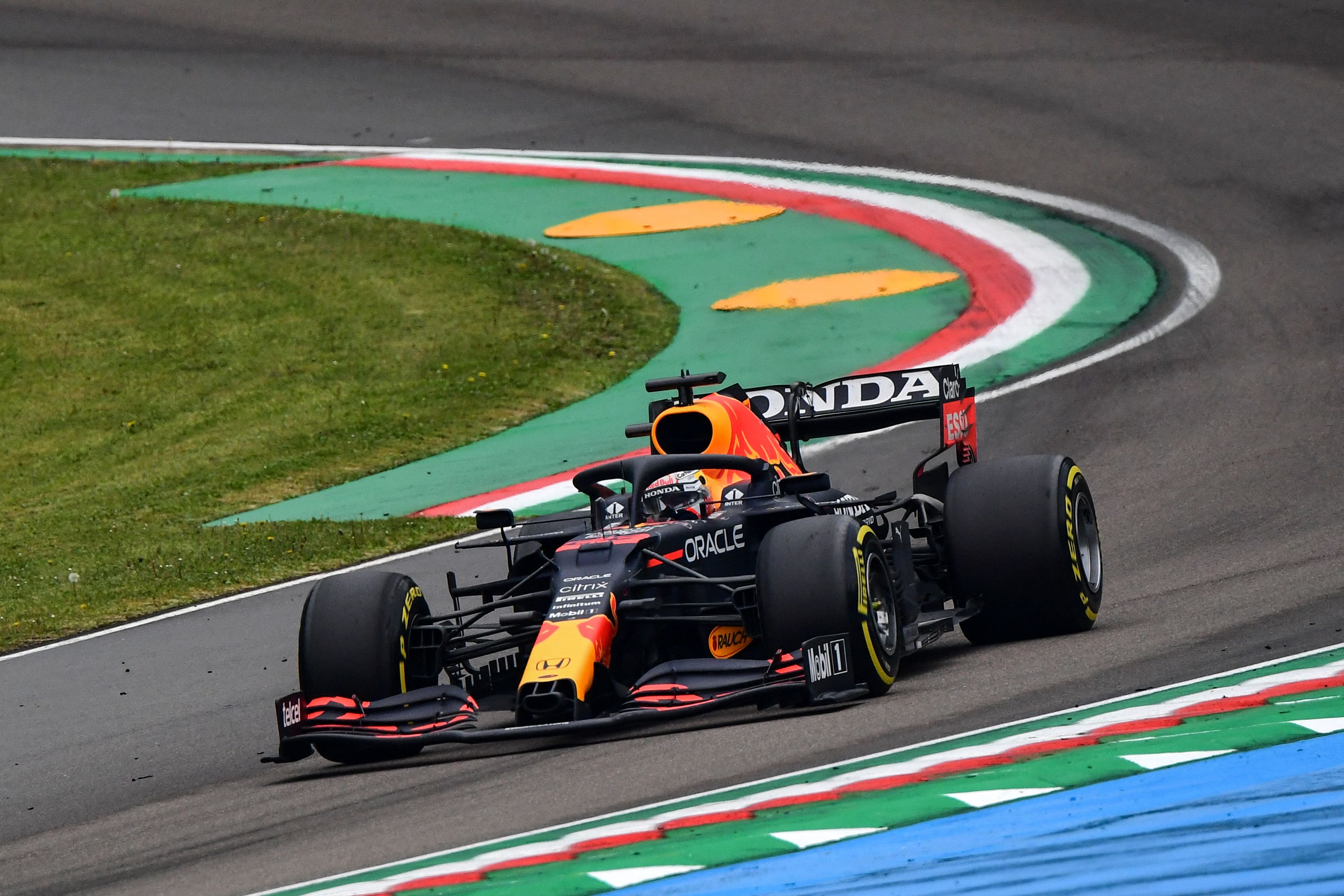 Pebalap Red Bull Max Verstappen saat berlaga di GP Italia.