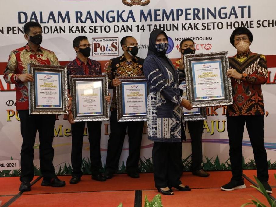 Kapolres Metro Lampung Raih Kak Seto Award 2021