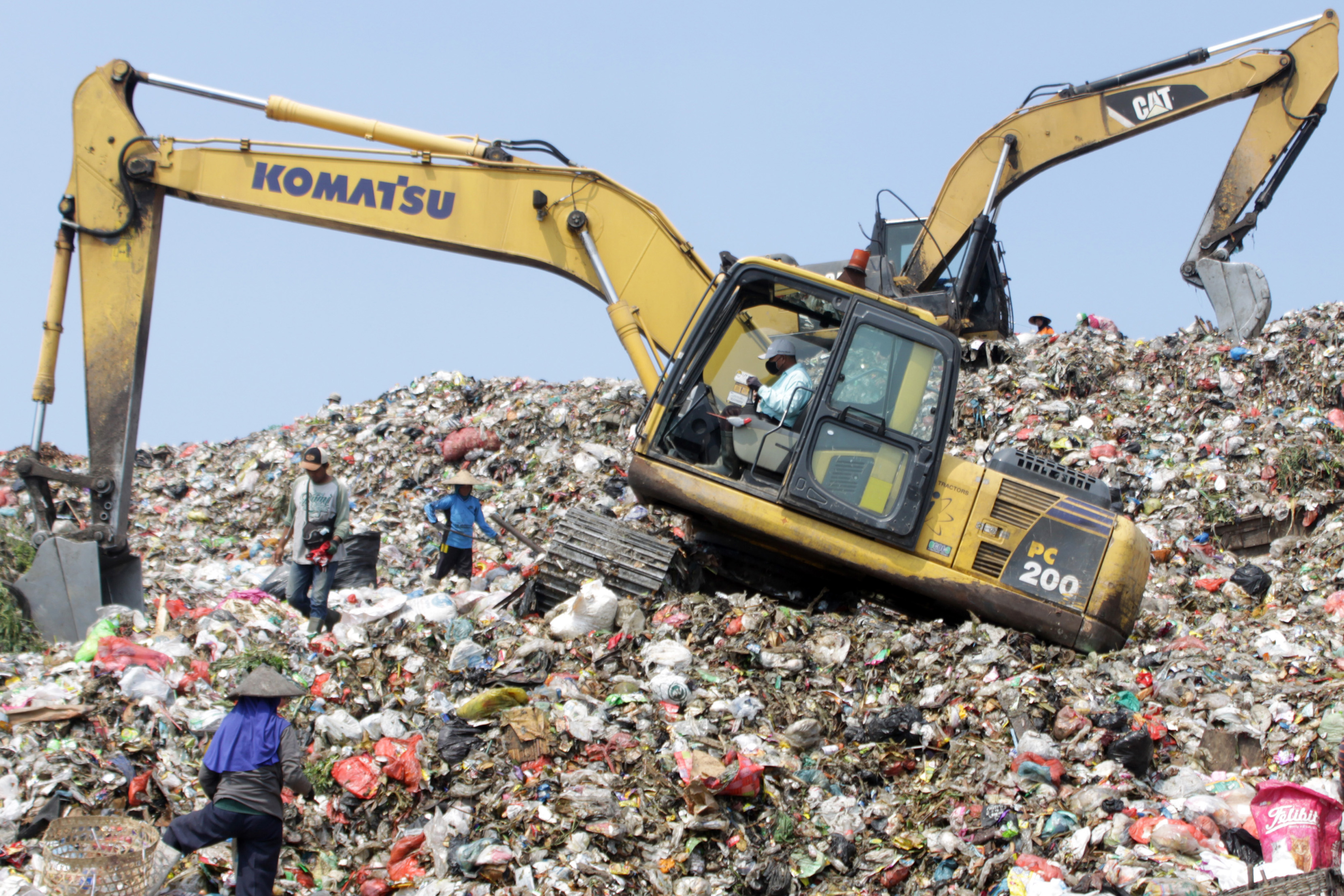 DML Luncurkan Buku Pengelolaan Sampah