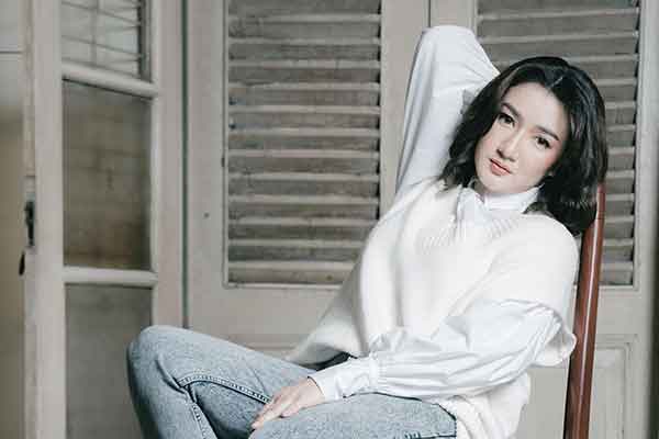 Melly Mono Daur Ulang Lagu yang Dipopulerkan Anji