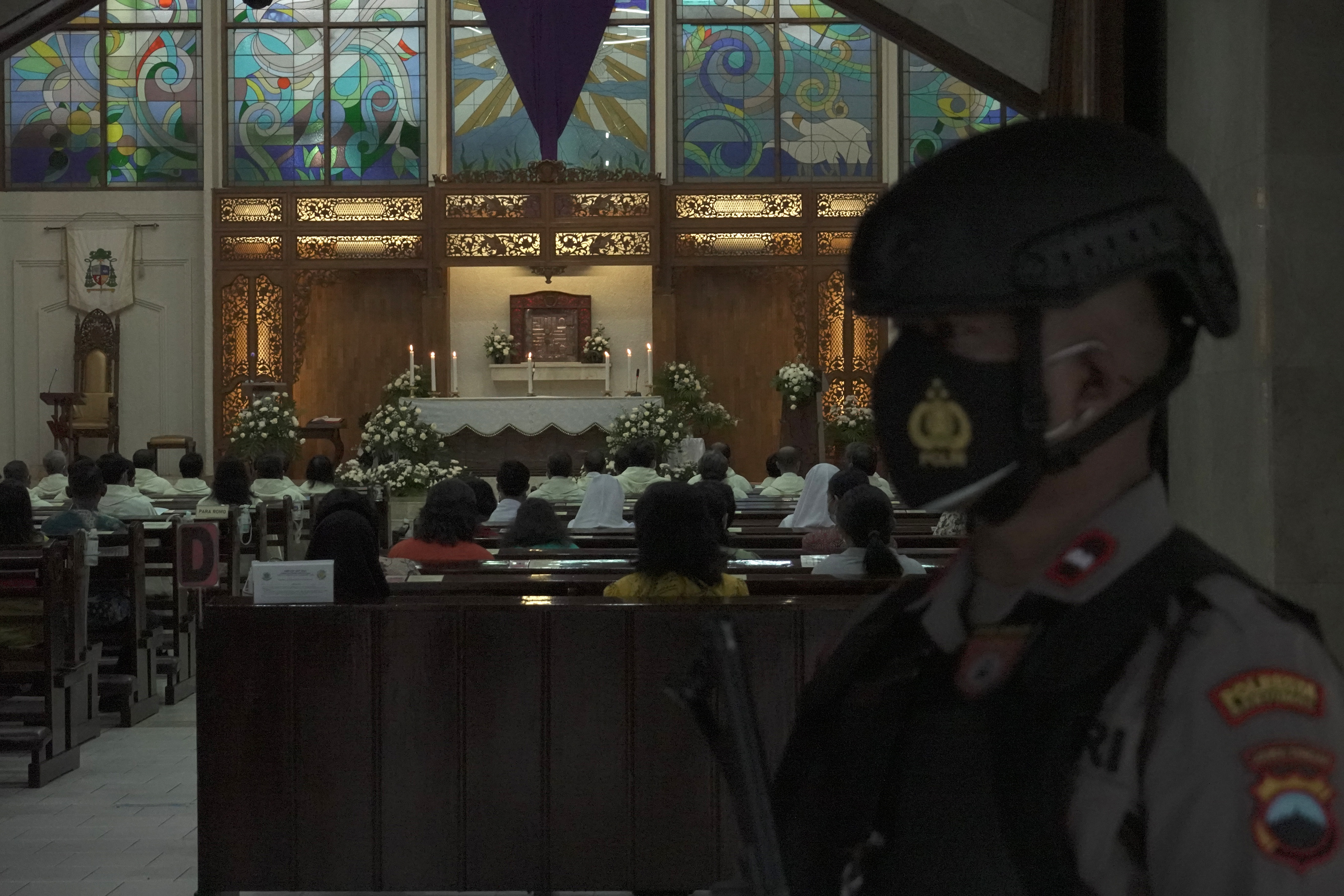 Ilustrasi pengamanan di gereja