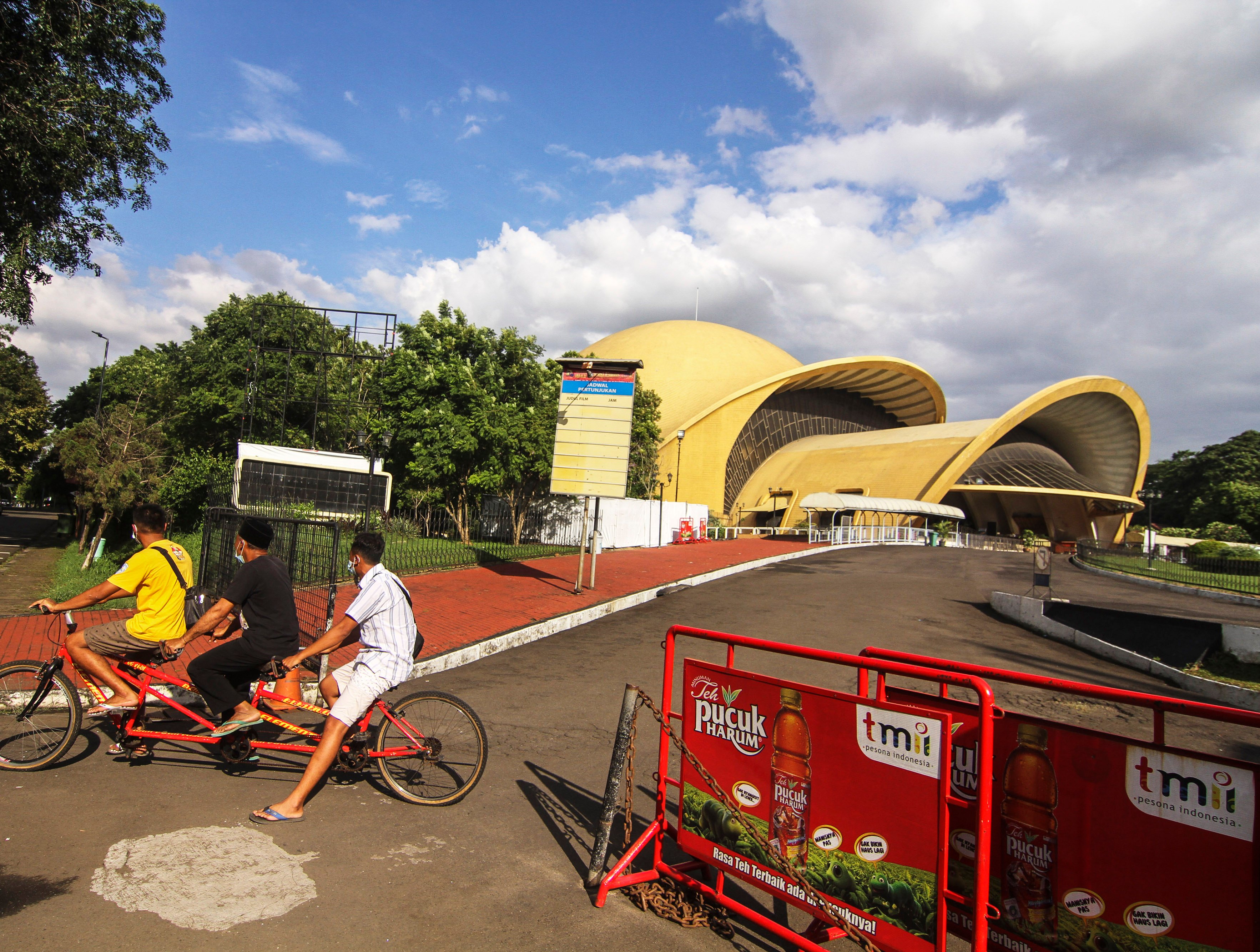 Theater keong mas di TMII