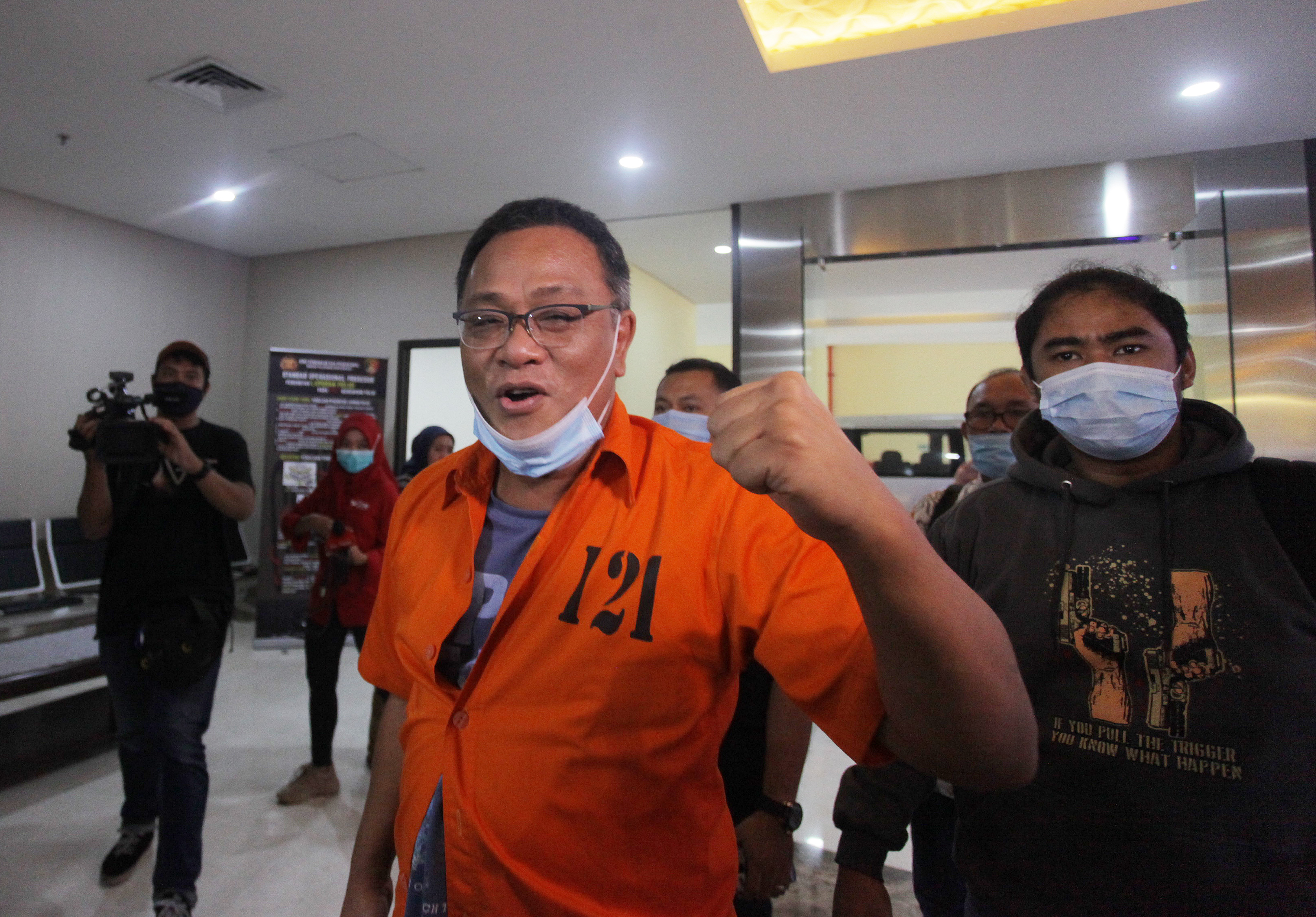 Ahli Bahasa tidak Hadir, Sidang Jumhur Ditunda