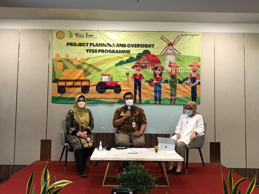 Kepala Biro Humas dan Informasi Publik Kementan, Kuntoro Boga Andri (tengah).