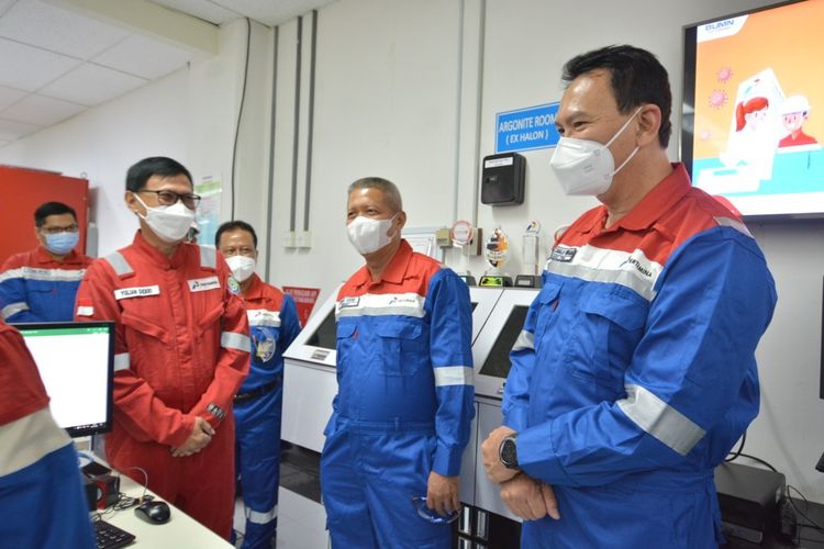 Basuki Tjahaja Purnama dan jajaran pertamina