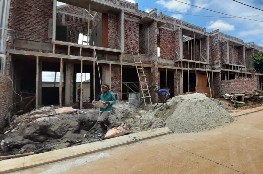 Progres pembangunan Graha Laras Sentul