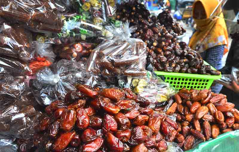 Kurma Jadi Favorit Warga Tasikmalaya untuk Takjil