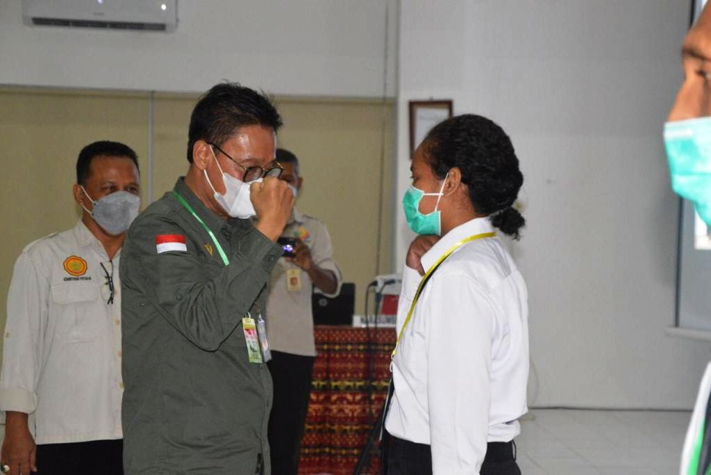 Kepala Badan Penyuluhan dan Pengembangan SDM Pertanian (BPPSDMP) Kementan, Dedi Nursyamsi (kiri).