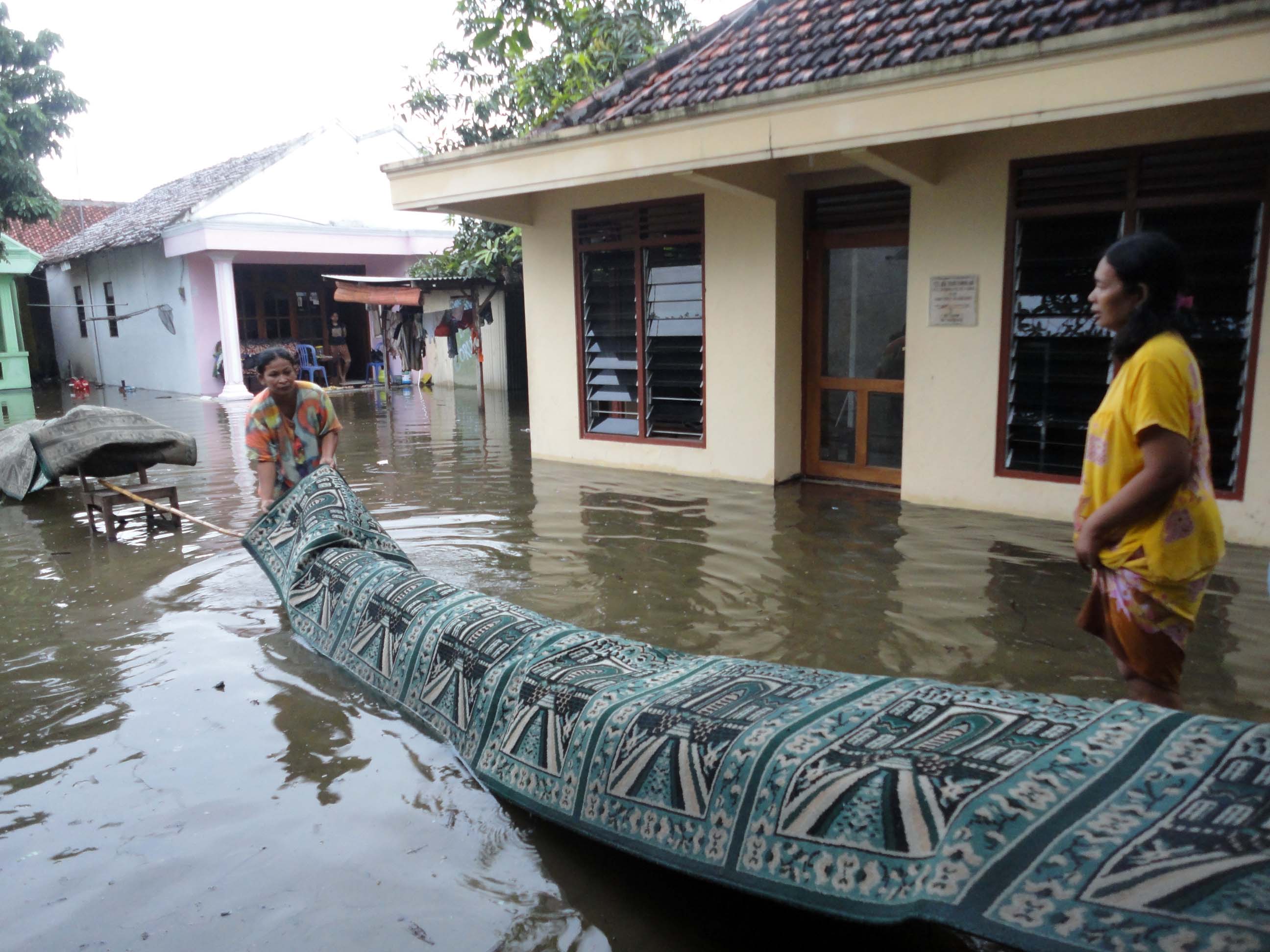 Mensos Salurkan Bantuan Rp53,4 Juta untuk Korban Banjir Magetan