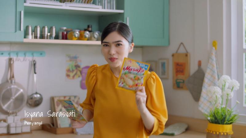Penyanyi Isyana Sarasvati menjadi  brand ambassador Masako.