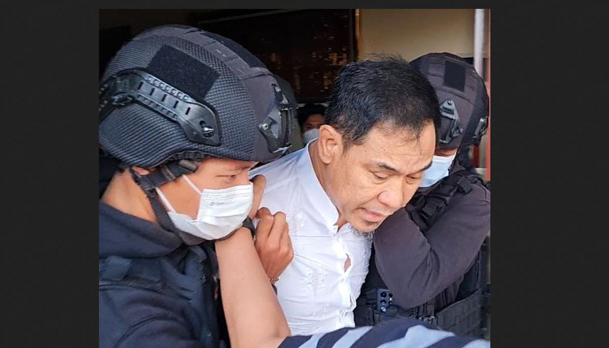 Tersangka terorisme Munarman ditangkap Densus 88 Antiteror