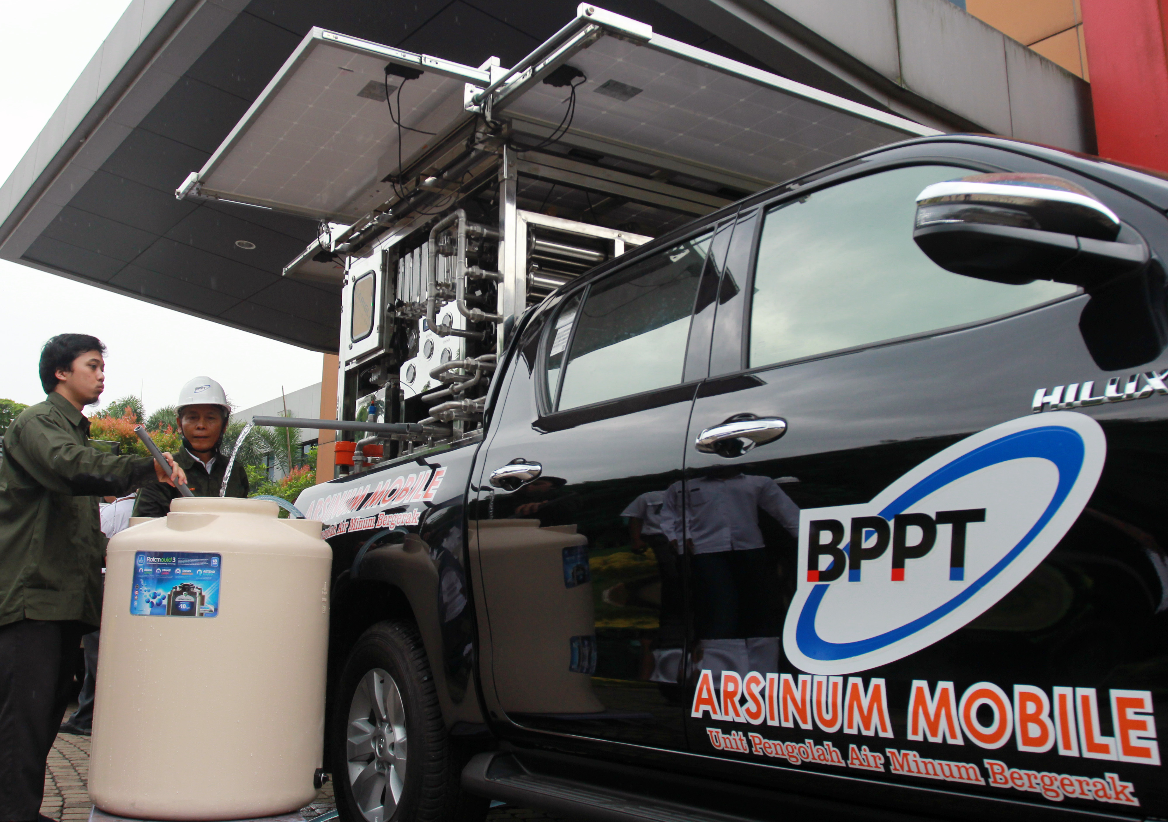 Mobil penyedia air siap minum yang dikembangkan BPPT untuk daerah bencana