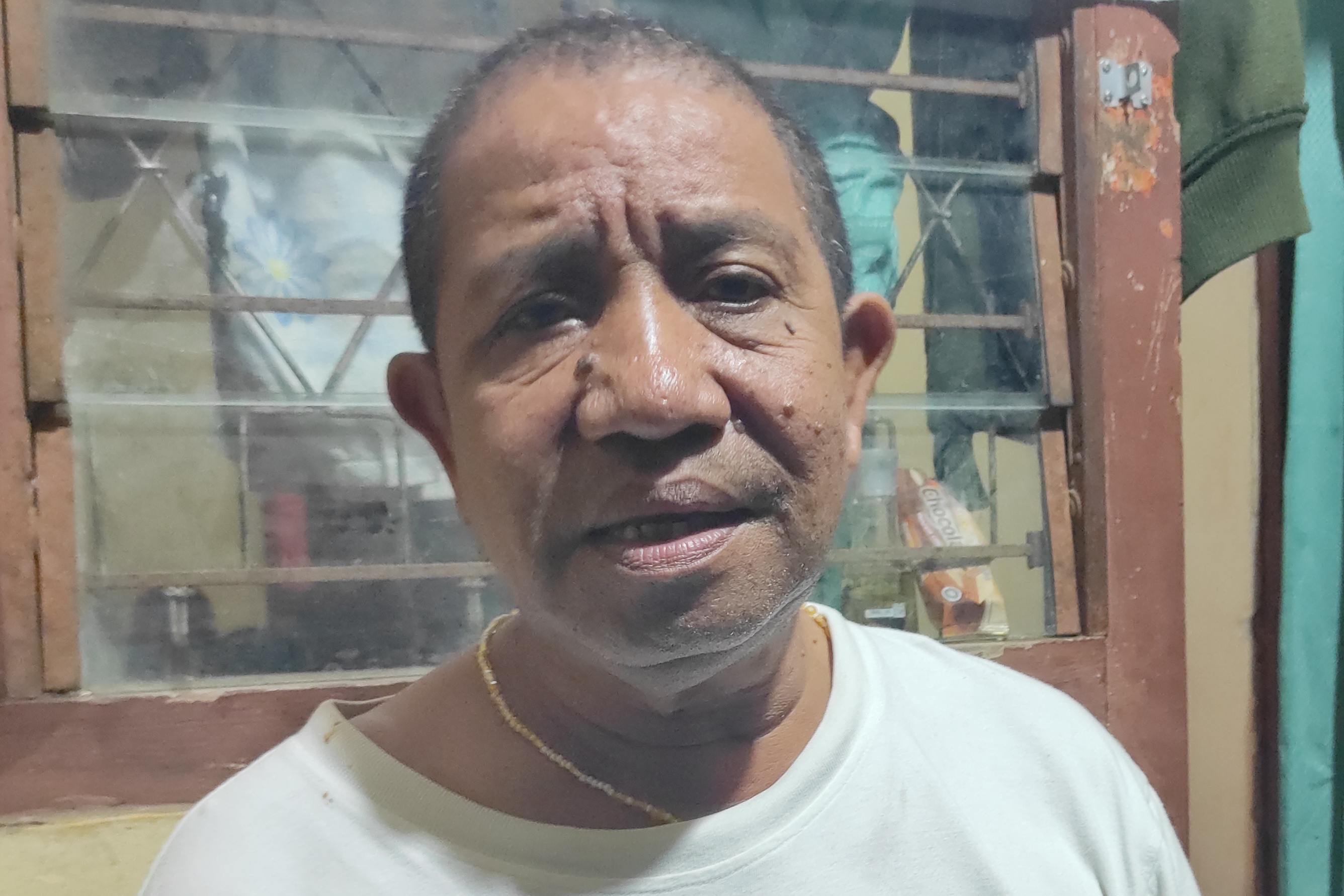 Hengky Boy yang lumpuh total bisa sembuh akibat bencana Adonara.