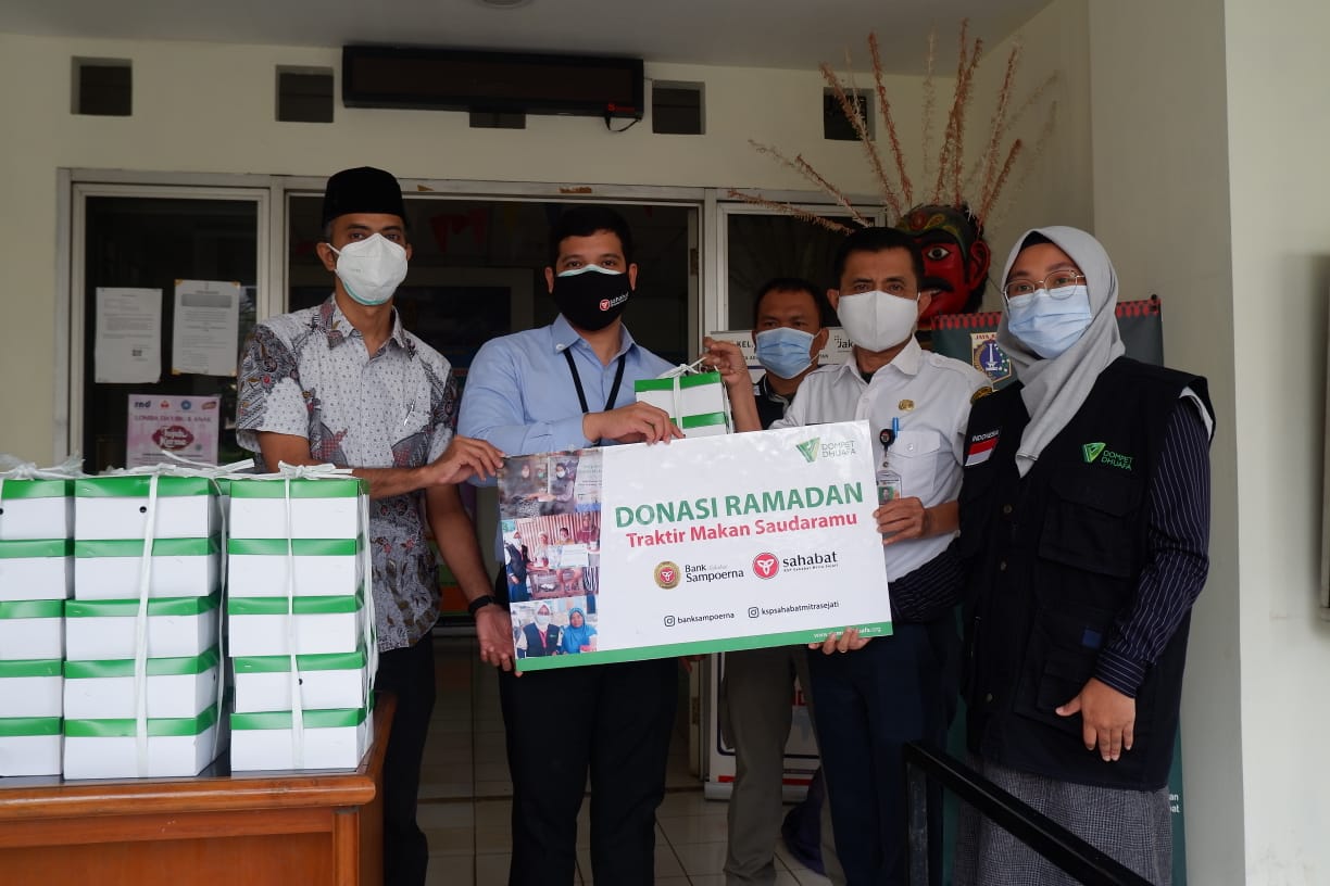 Paket Buka Puasa Bantu Masyarakat Kurang Mampu