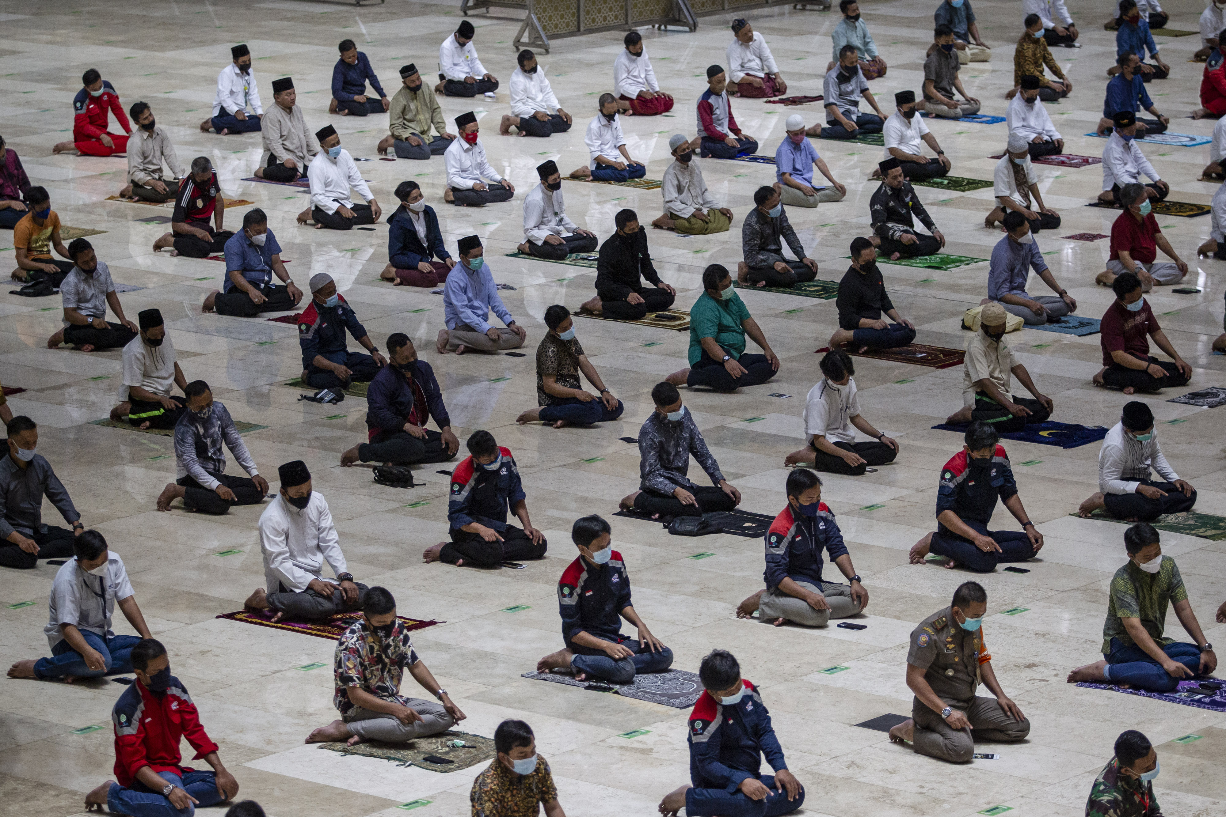 Anies Imbau Warga DKI Betah di Rumah Saat Puasa