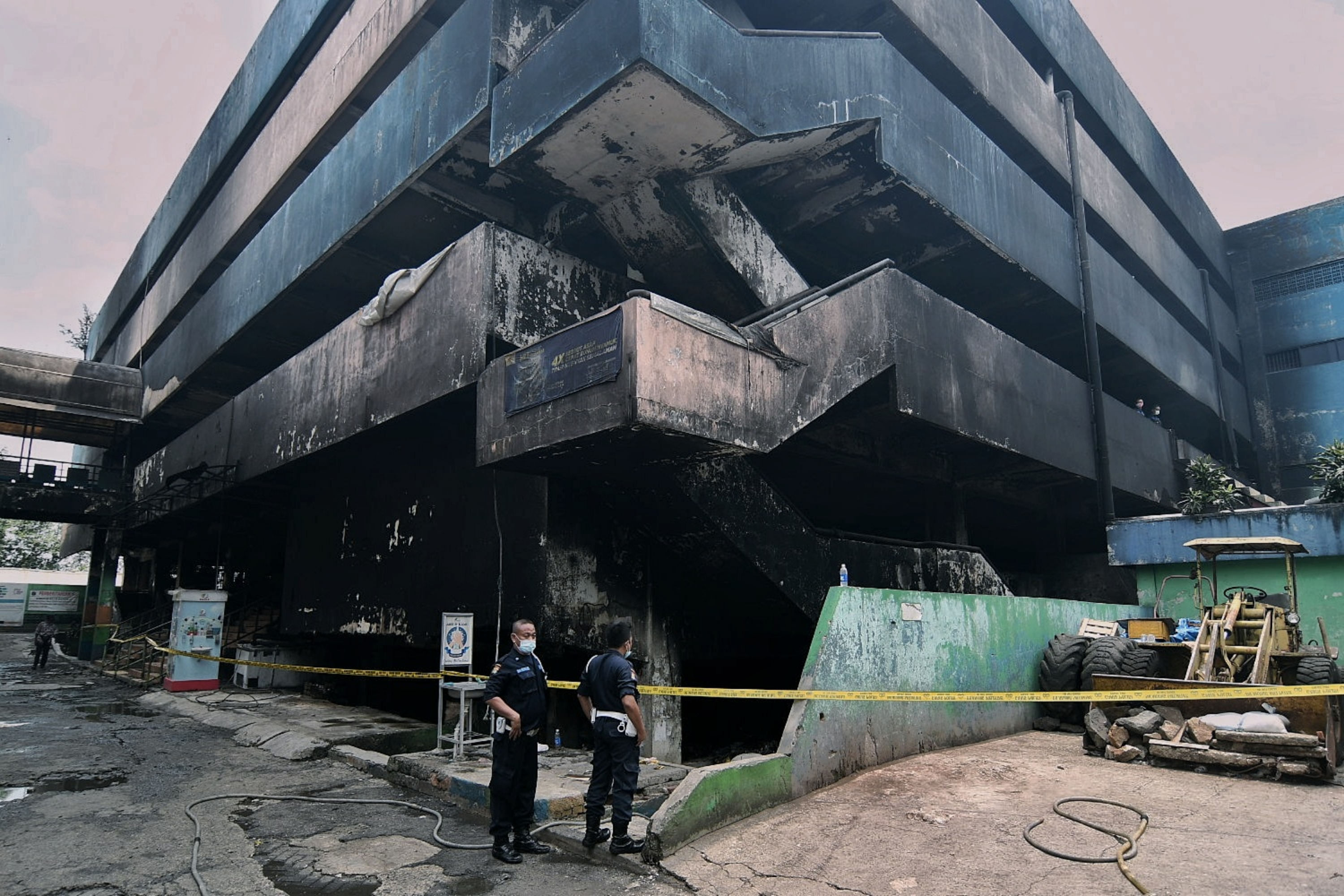 Sisa kebakaran di kawasan Pasar Minggu, Jakarta.