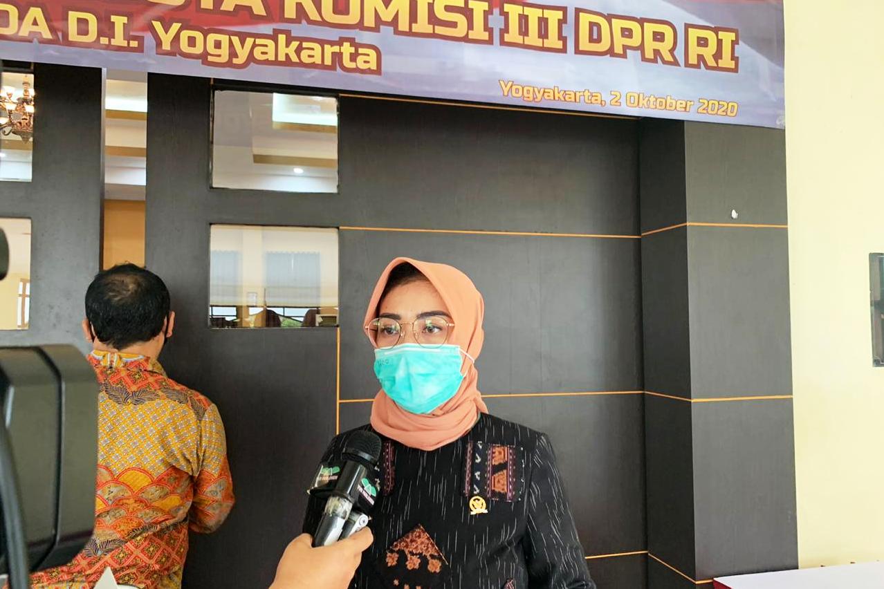 Anggota Komisi III dari Fraksi Partai NasDem Eva Yuliana